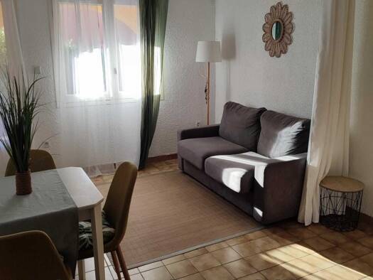 Appartement à louer 480 € 1 pièce 27,8 m² RDC Village Sud Canet-en-Roussillon 66140