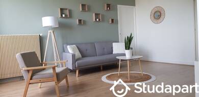 Appartement à louer 480 € 1 pièce 2 chambres 10 m² 8ème étage Cigogne Orléans 45100