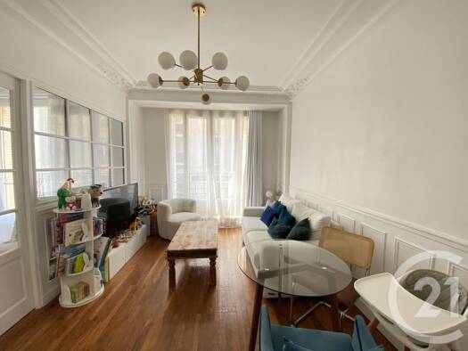 Appartement à louer 2 090 € 3 pièces 2 chambres 47,12 m² 2ème étage Croulebarbe Paris 13ème arrondissement 75013