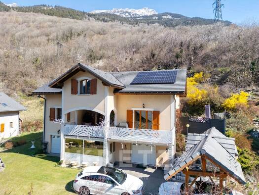 Maison à vendre 795 000 € 8 pièces 4 chambres 210 m² Orelle 73140