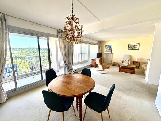 Appartement à vendre 370 000 € 4 pièces 2 chambres 86 m² Étage 6/8 Est Marly-le-Roi 78160