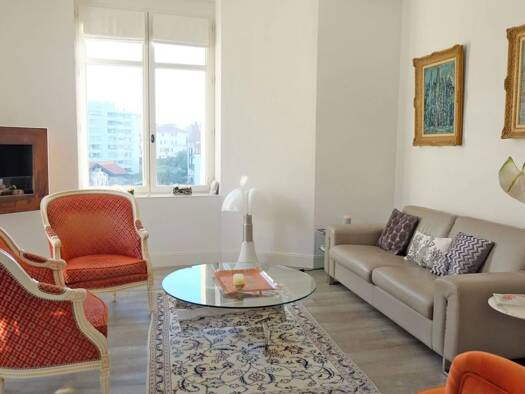 Appartement à louer 2 590 € 3 pièces 2 chambres 83 m² 4ème étage Saint Charles-Golf Biarritz 64200