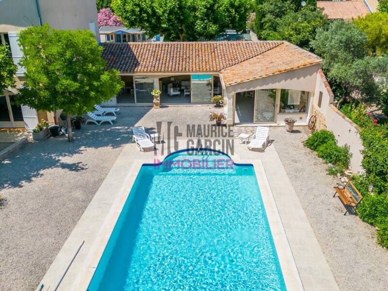 Maison à vendre, 289m², SAINT SATURNIN LES AVIGNON