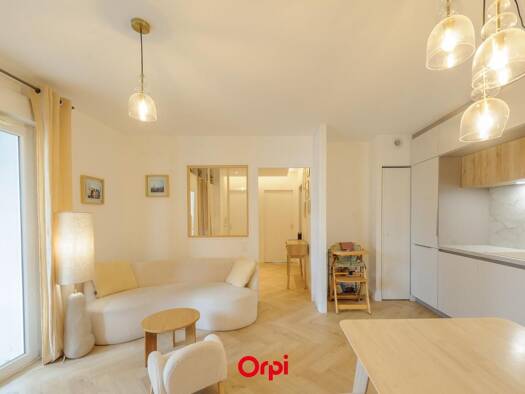Appartement à vendre 278 000 € 3 pièces 2 chambres 60 m² 1er étage Saint Eloi La Rochelle 17000