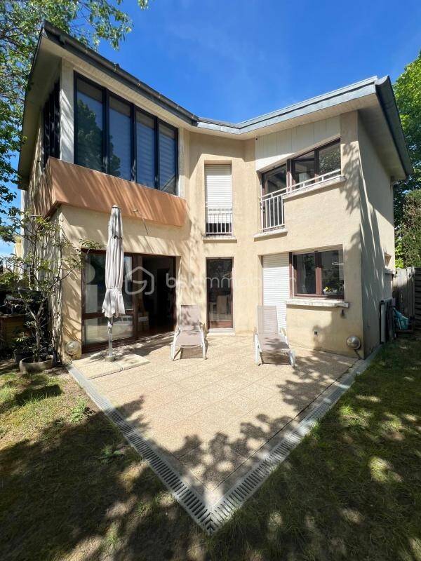 Maison à vendre, 105m², SAINT MAUR DES FOSSES