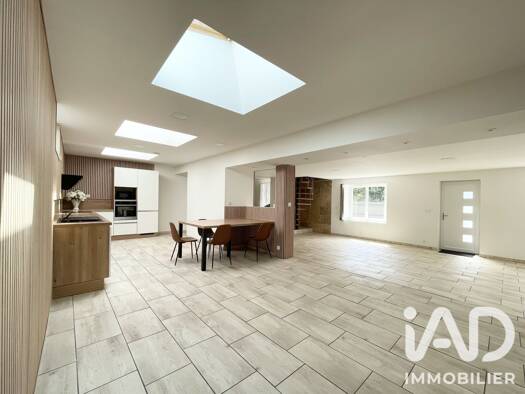 Maison à vendre 312 000 € 7 pièces 5 chambres 220 m² 1 355 m² de terrain Saint-Agathon 22200