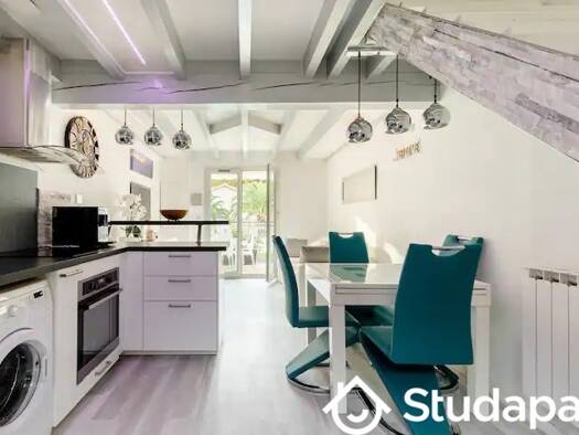 Appartement à louer 560 € 1 pièce 2 chambres 9 m² RDC Glaciere-Parme-Brindos-Sutar-Aritxague Anglet 64600