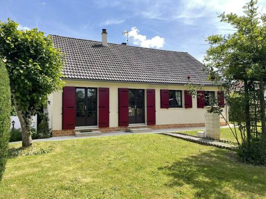 Maison de plain-pied à vendre 147 700 € 5 pièces 4 chambres 720 m² de terrain Tourouvre 61190