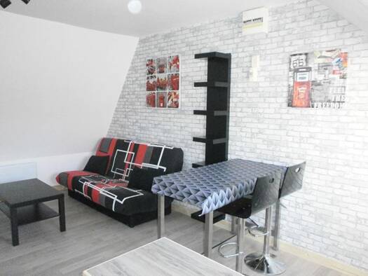 Appartement à louer 334 € 1 pièce 21,9 m² Étage 3/3 dès le 30/04/2026 Belle Étoile-2ème Db-Coulandon Argentan 61200