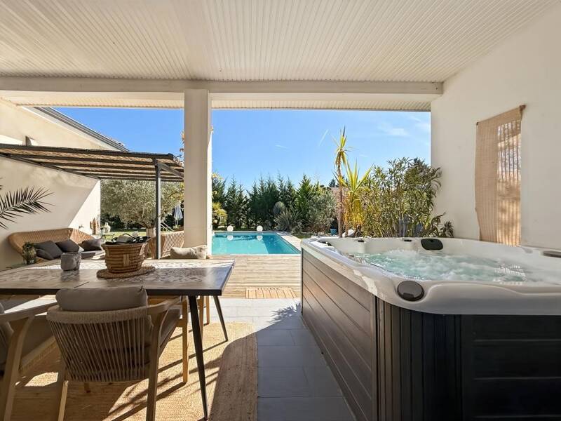 Maison à vendre, 143m², SAINT ETIENNE DE TULMONT