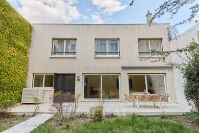 Maison à vendre 2 530 000 € 5 pièces 3 chambres 143,4 m² 200 m² de terrain Auteuil Sud Paris 16ème 75016