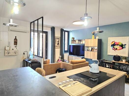 Appartement à vendre 190 000 € 3 pièces 2 chambres 58 m² Étage 1/3 Bourg-Charité Narbonne 11100
