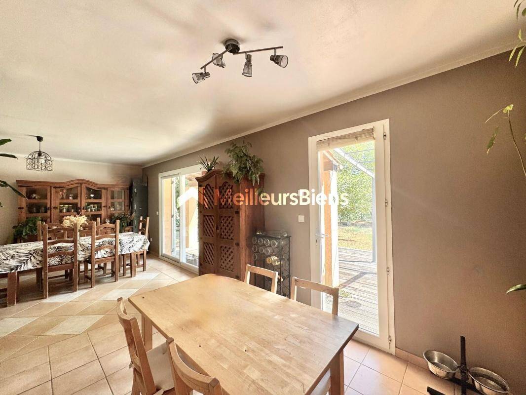 Maison à vendre, 113m², BAGNOLS EN FORET