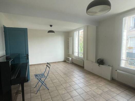 Maison à louer 1 960 € 5 pièces 3 chambres 87 m² 147 m² de terrain Bel Air-Grands Pêchers-Renan Montreuil 93100