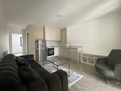 Appartement à louer 1 175 € 3 pièces 2 chambres 36,5 m² Dernier étage, Étage 2/2 Cluny-Longjumeau Savigny-sur-Orge 91600