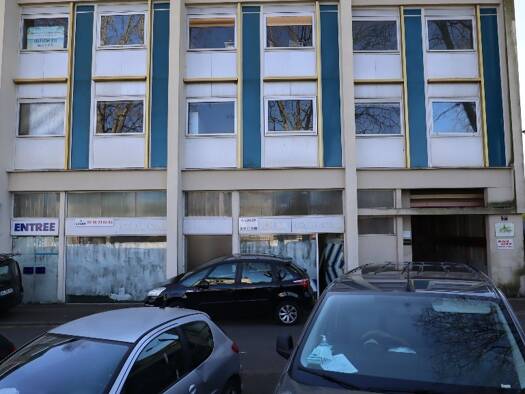 Local commercial à louer 2 667 € 485 m² de surface de vente République-Manutention Nevers 58000