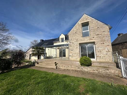 Maison à vendre 333 000 € 6 pièces 5 chambres 145 m² 4 760 m² de terrain Monteneuf 56380