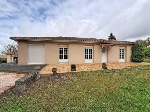 Maison de plain-pied à vendre 333 000 € 5 pièces 3 chambres 110 m² 1 185 m² de terrain Sud Bassens 33530