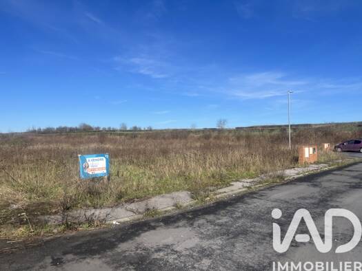 Terrain constructible viabilisé à vendre 44 000 € 602 m² de terrain Neuvilly 59360