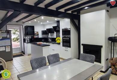 Maison à vendre 141 700 € 4 pièces 3 chambres 94 m² 258 m² de terrain Levet 18340