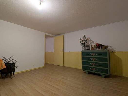 Appartement à vendre 35 000 € 3 pièces 2 chambres 81 m² RDC/1 Rang 25250