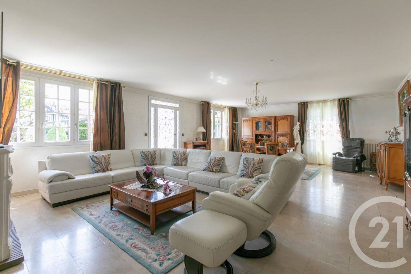 Maison à vendre, 302m², SAINT MAUR DES FOSSES