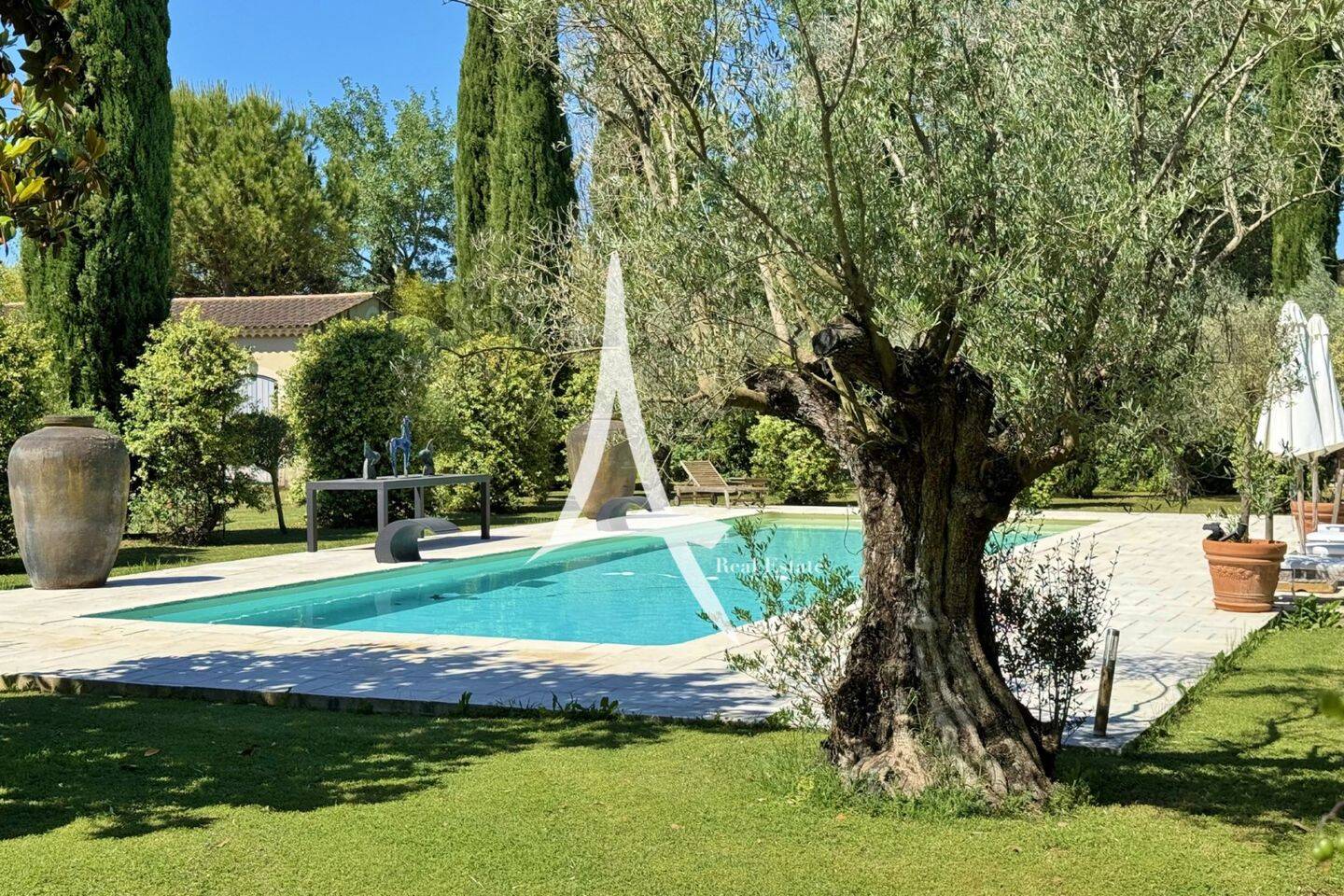 Maison à vendre, 330m², EYGALIERES