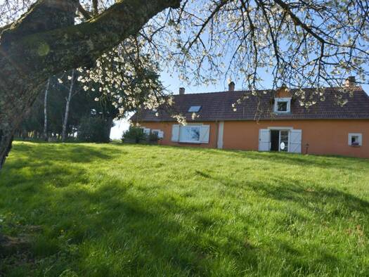 Maison à vendre 270 000 € 5 pièces 3 chambres 159,41 m² 43 267 m² de terrain Ivoy-le-Pré 18380