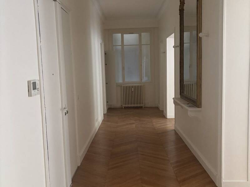 Maison à louer, 250m², PARIS 16E