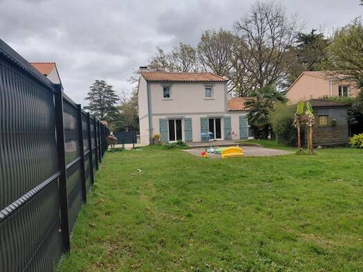 Maison à vendre 365 000 € 8 pièces 5 chambres 150 m² 797 m² de terrain Le Cellier 44850