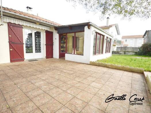 Maison de plain-pied à vendre 168 000 € 3 pièces 1 chambre 70 m² Centre Ville La Couronne 16400