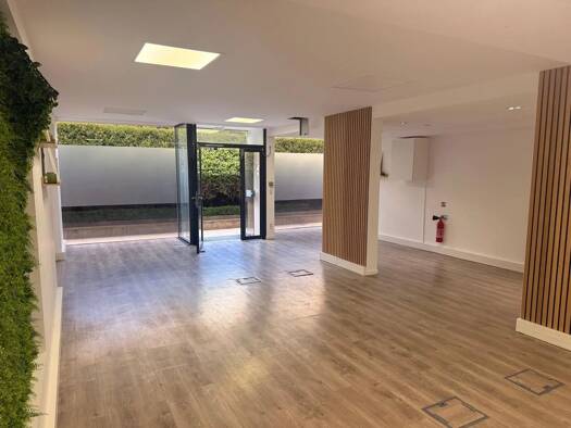 Local commercial à vendre 1 560 000 € 167 m² de surface de vente Sainte Avoie Paris 3ème arrondissement 75003