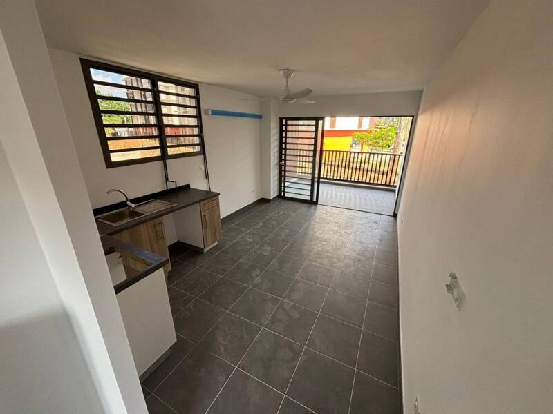 Maison à louer, 22m², REMIRE MONTJOLY