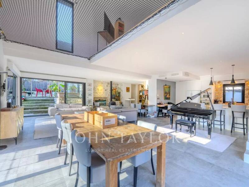 Maison à vendre, 182m², ROQUEFORT LES PINS