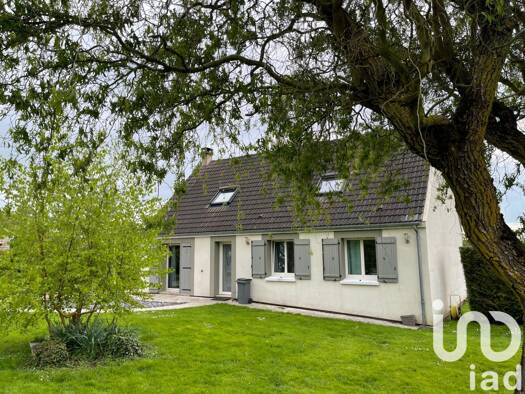Maison à vendre 230 000 € 6 pièces 6 chambres 137 m² 1 900 m² de terrain Montmirail 51210