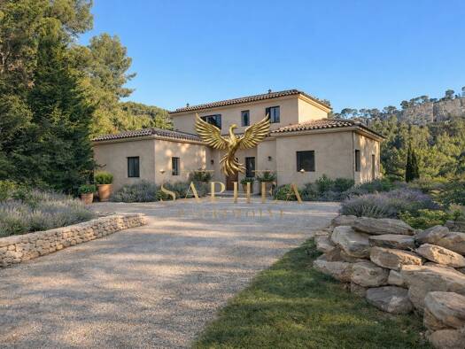 Maison à vendre - neuf 2 568 000 € 6 pièces 4 chambres 200 m² 2 500 m² de terrain La Cadière-d'Azur 83740