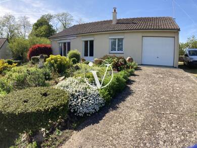 Maison de plain-pied à vendre 146 900 € 3 pièces 2 chambres 76 m² 1 168 m² de terrain Centre Ville Vendome 41100