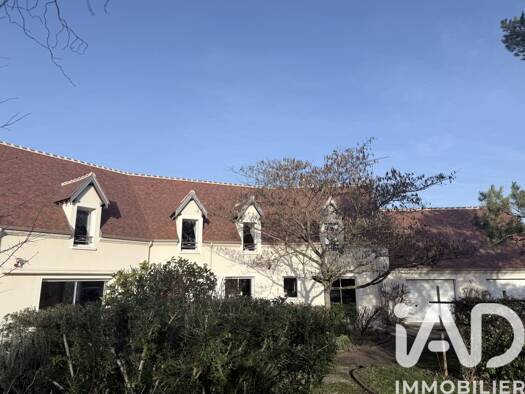 Maison à vendre 689 990 € 9 pièces 5 chambres 290 m² 6 071 m² de terrain Champlay 89300