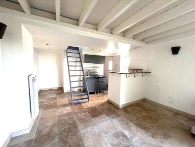 Maison à louer 577 € 2 pièces 1 chambre 30 m² 90 m² de terrain Chaingy 45380