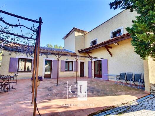 Villa à vendre 780 000 € 6 pièces 5 chambres 178 m² 1 500 m² de terrain Cadolive 13950