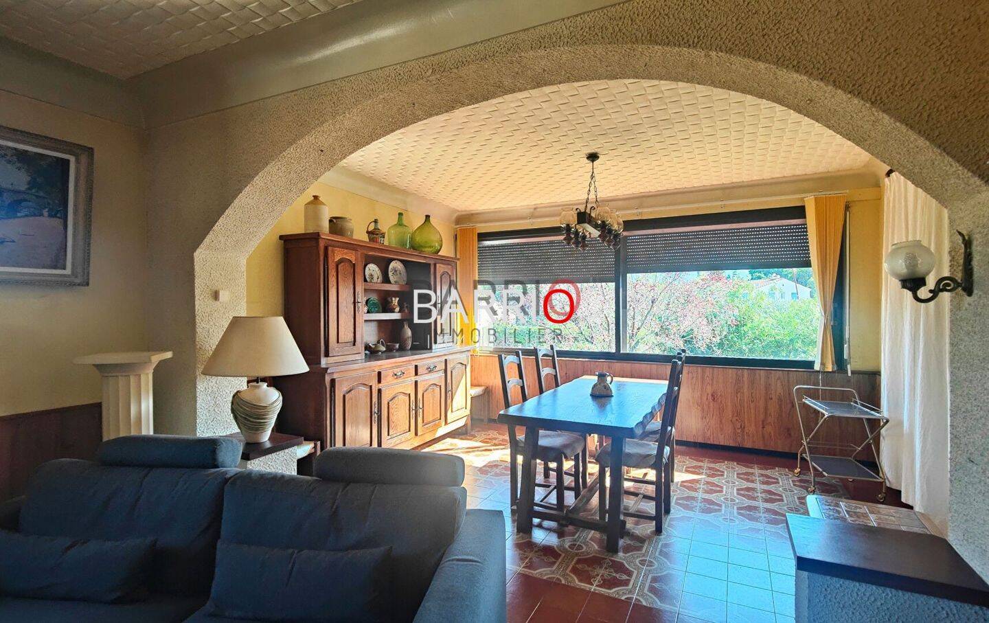 Maison à vendre, 308m², SAINT GENIS DES FONTAINES