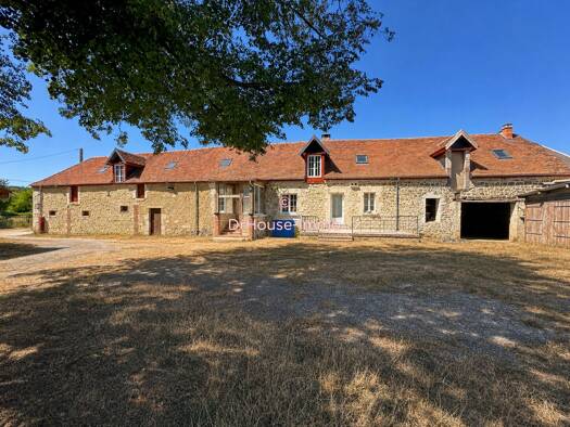 Maison de plain-pied à vendre 315 000 € 5 pièces 3 chambres 118 m² 19 100 m² de terrain Sainte-Céronne-lès-Mortagne 61380