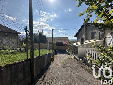 Maison à vendre 165 000 € 4 pièces 3 chambres 103 m² 400 m² de terrain La Buisse 38500