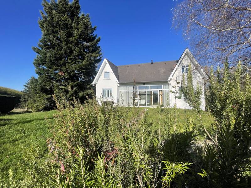 Maison à vendre, 180m², LADIGNAC SUR RONDELLES