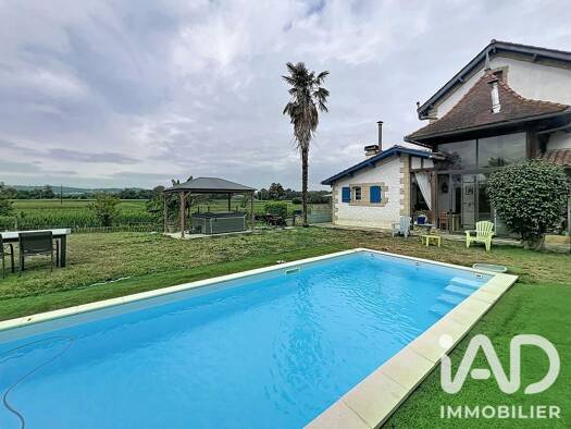Maison à vendre 284 000 € 5 pièces 3 chambres 165 m² 5 757 m² de terrain Aurensan 32400