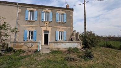 Maison à louer 1 230 € 4 pièces 3 chambres 175 m² 400 m² de terrain Ouest Châteaurenard 13160