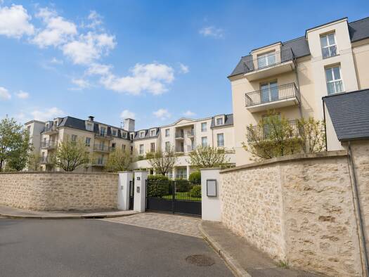 Appartement à vendre 79 000 € 1 pièce 20,18 m² Étage 1/3 Gare Poissy 78300