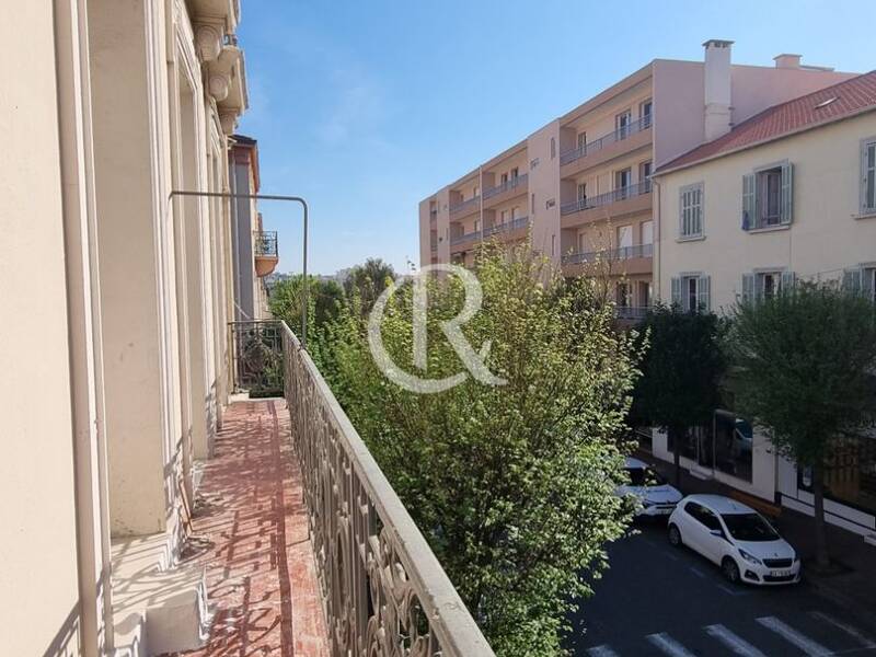 Maison à louer, 64m², HYERES