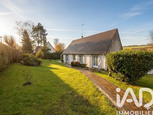 Maison de plain-pied à vendre 285 000 € 4 pièces 3 chambres 159 m² 1 900 m² de terrain Airion 60600