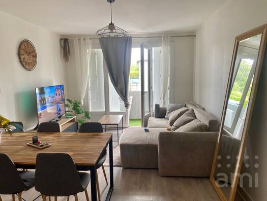 Appartement à vendre 148 000 € 3 pièces 2 chambres 67 m² RDC/3 Tour Chabot-Gavacherie Niort 79000